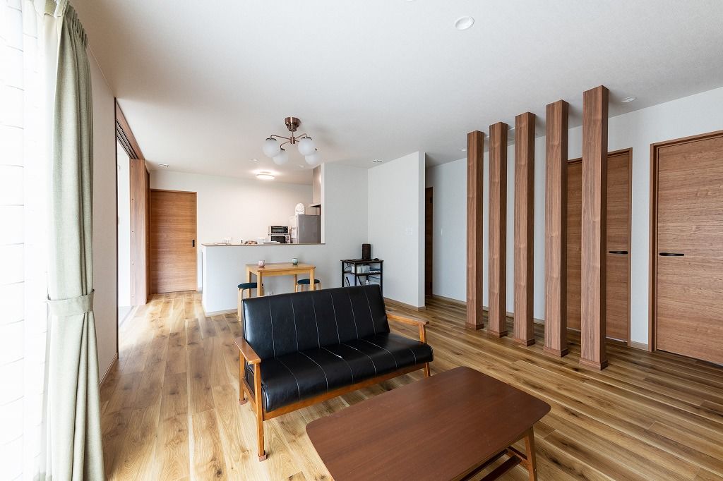 アーキテックプランニング 【平屋/2000～2500万円/４LDK間取り図有/31.5坪】室内の縁側で家族と過ごす、ファミリータイプの平屋を実現の建築実例画像3