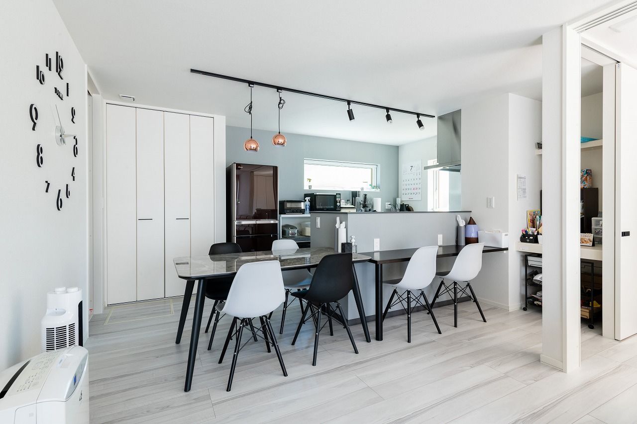 アーキテックプランニング 【平屋/3000万台】平屋の親世帯と2階建ての子世帯、思い出の地に実現した完全分離型二世帯住宅の建築実例画像3