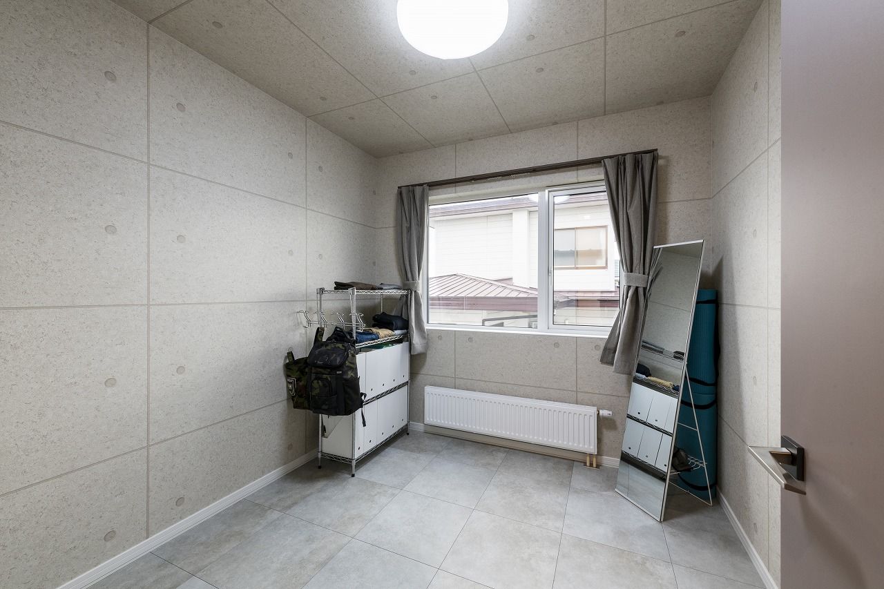 アーキテックプランニング [2000～2500万円/３LDK間取り図有/２階建て/吹き抜け]間接照明が効いた、吹抜けやスケルトン階段が映える家の建築実例画像9