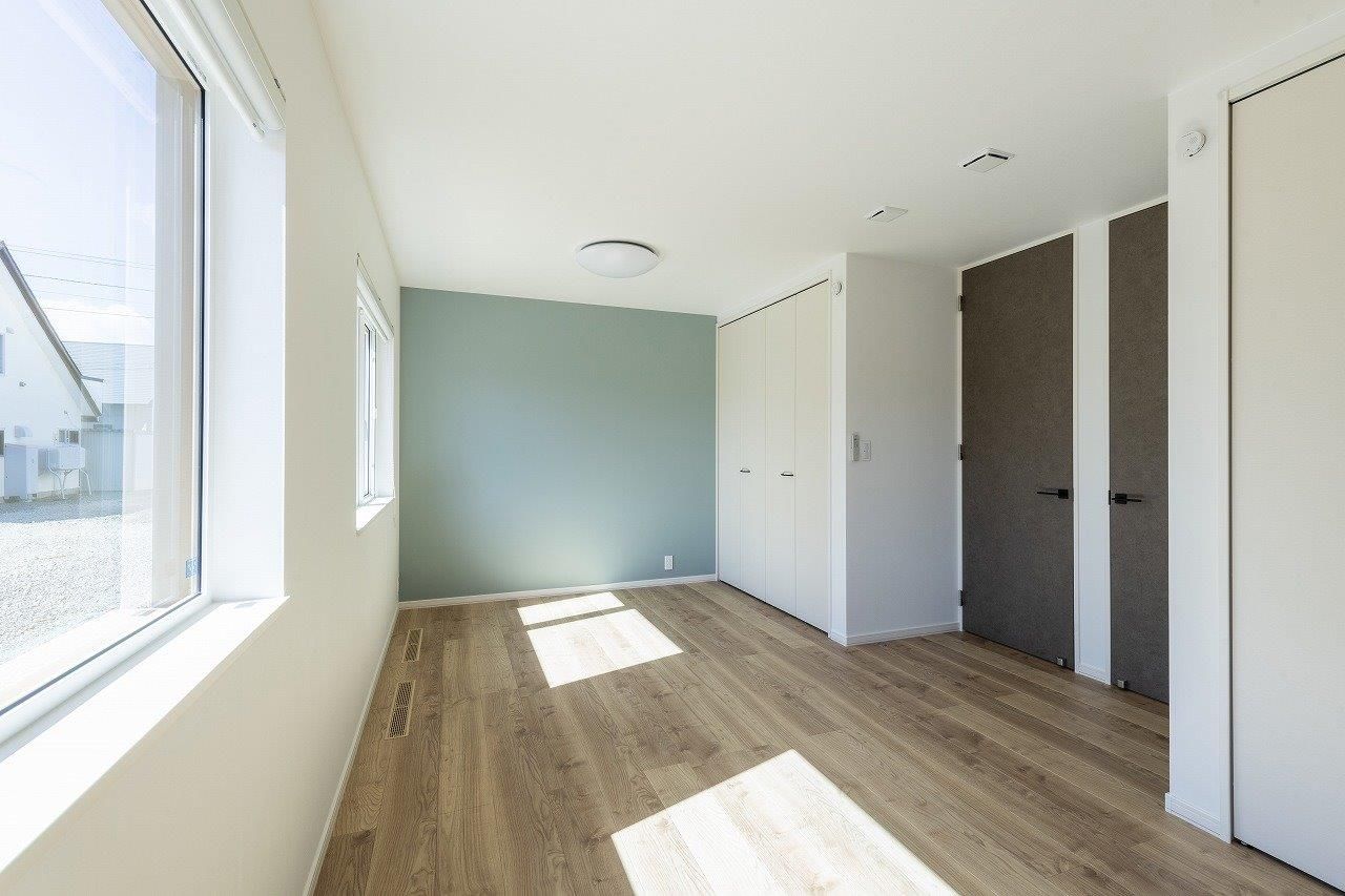 アーキテックプランニング [平屋/3000万円台]４LDK、開放的な空間の広がりを感じる平屋。デザインも住みやすさもこだわったお住まいの建築実例画像7