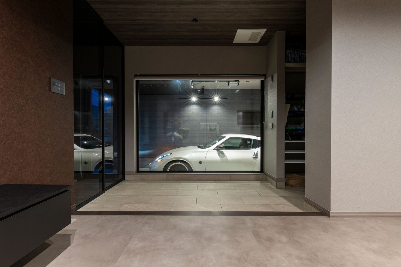 アーキテックプランニング 猫と暮らし、愛車を眺める。趣味と癒やしのガレージハウスの建築実例画像2