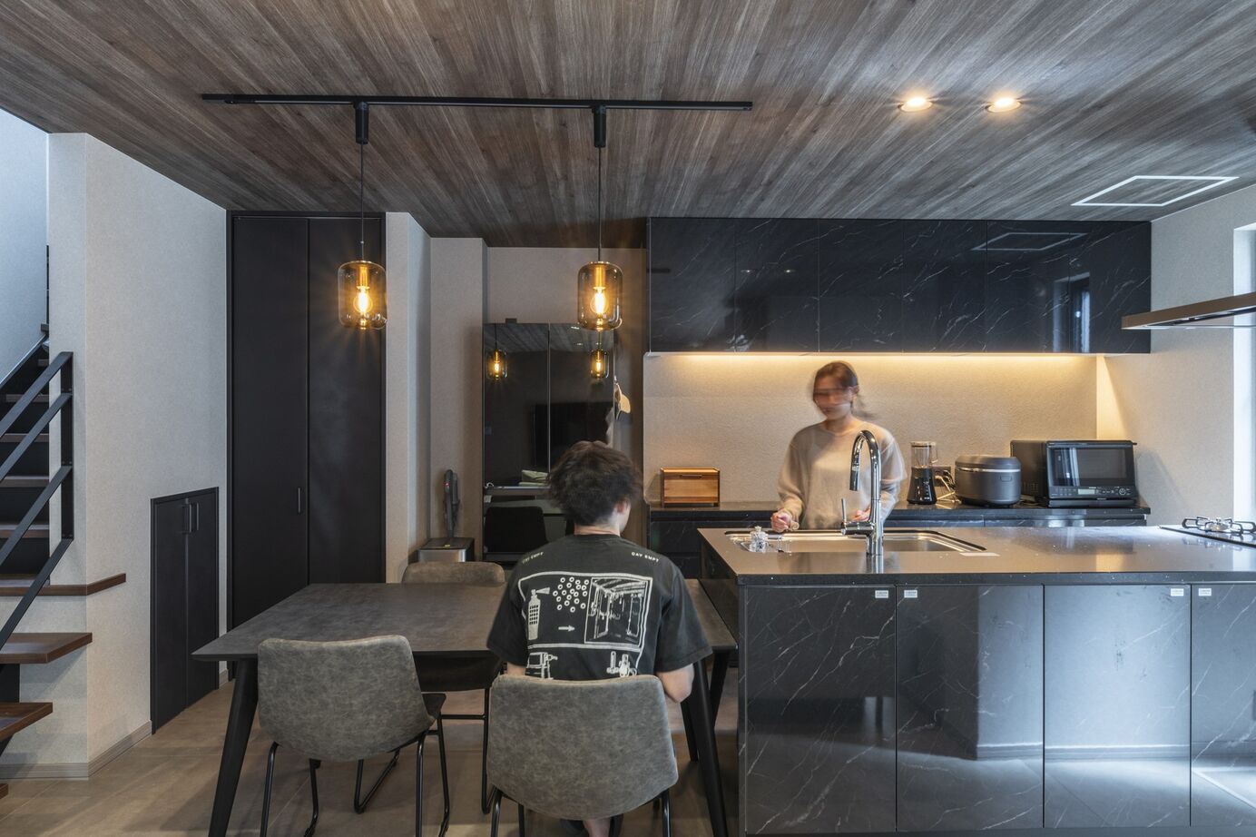 アーキテックプランニング 猫と暮らし、愛車を眺める。趣味と癒やしのガレージハウスの建築実例画像3