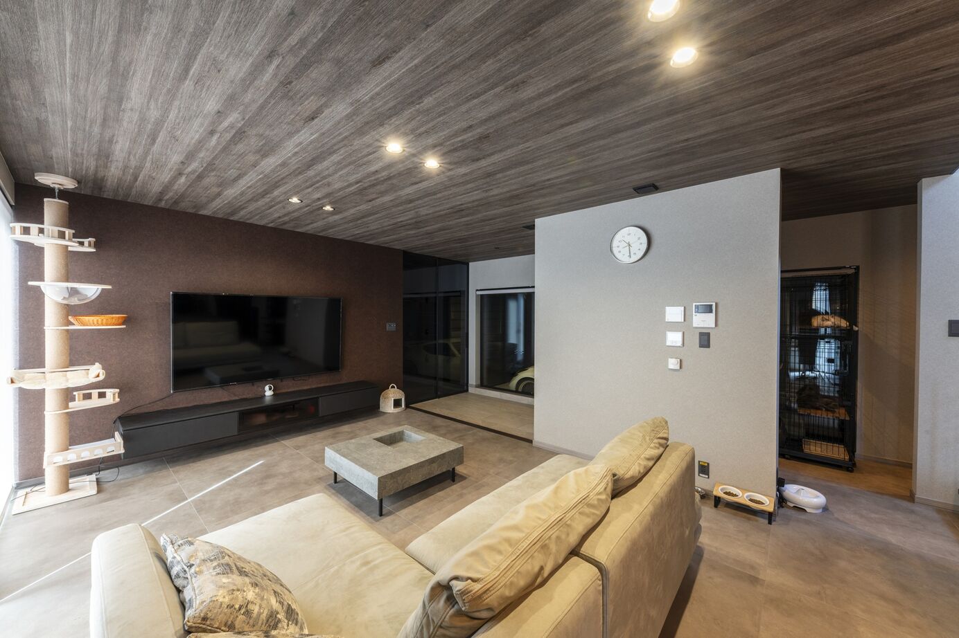 アーキテックプランニング 猫と暮らし、愛車を眺める。趣味と癒やしのガレージハウスの建築実例画像8