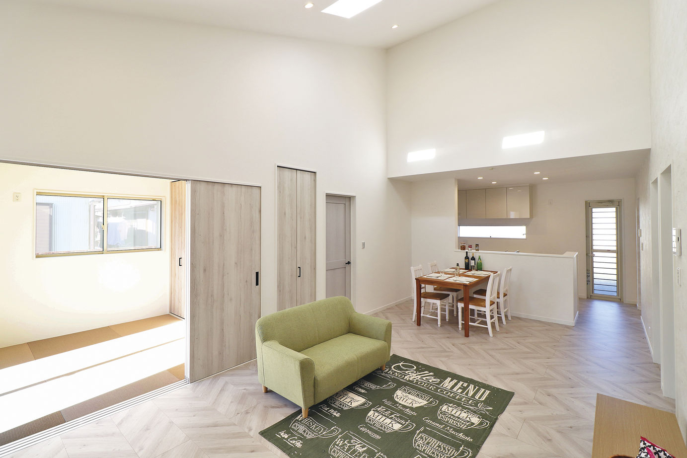 マッケンジーハウス(厚木・平塚・秦野) 【1000万円台/20坪台/平屋/家事ラク】緑豊かな田園風景に癒され、大らかな暮らしを満喫する平屋の住まいの建築実例画像2