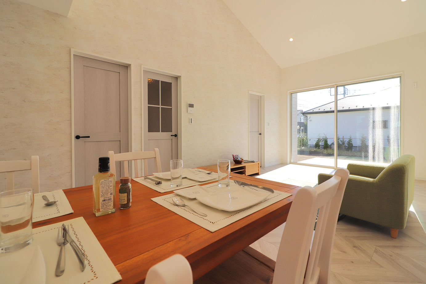 マッケンジーハウス(厚木・平塚・秦野) 【1000万円台/20坪台/平屋/家事ラク】緑豊かな田園風景に癒され、大らかな暮らしを満喫する平屋の住まいの建築実例画像3