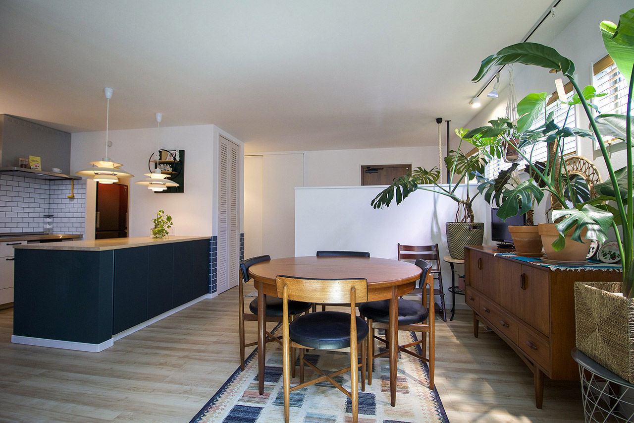 マッケンジーハウス(厚木・平塚・秦野) 【吹抜／回遊動線／傾斜地】蔵のような佇まいの中はオープンでフレキシブル。模様替えを愉しむ住まいの建築実例画像2