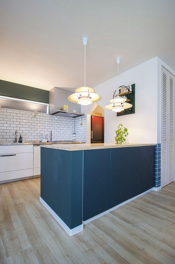 マッケンジーハウス(厚木・平塚・秦野) 【吹抜／回遊動線／傾斜地】蔵のような佇まいの中はオープンでフレキシブル。模様替えを愉しむ住まいの建築実例画像3