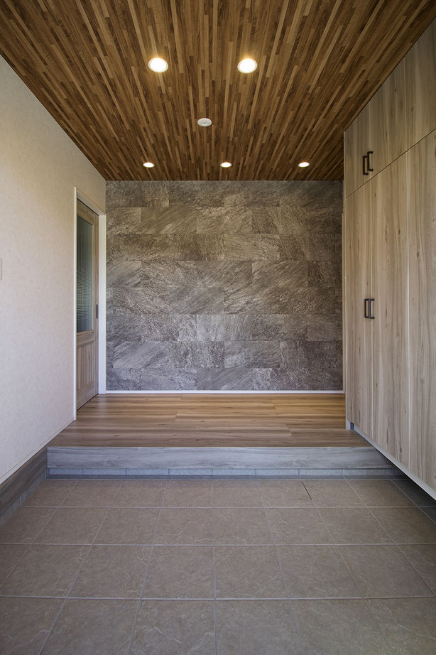 マッケンジーハウス(厚木・平塚・秦野) 【平屋／ウッドデッキ／和洋折衷デザイン】丸窓とカバードポーチのある和洋折衷アメリカンハウスの建築実例画像9