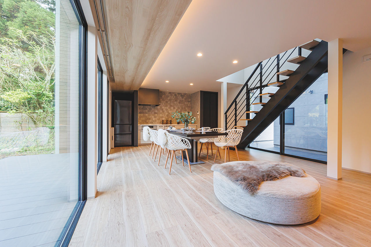 マッケンジーハウス(厚木・平塚・秦野) 【2290万円／コの字型／大開口／中庭】光と風と美しい景観を楽しむ。北側に開いた明るく開放的な邸宅の建築実例画像2