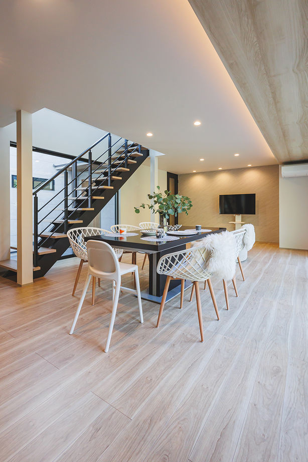 マッケンジーハウス(厚木・平塚・秦野) 【2290万円／コの字型／大開口／中庭】光と風と美しい景観を楽しむ。北側に開いた明るく開放的な邸宅の建築実例画像3