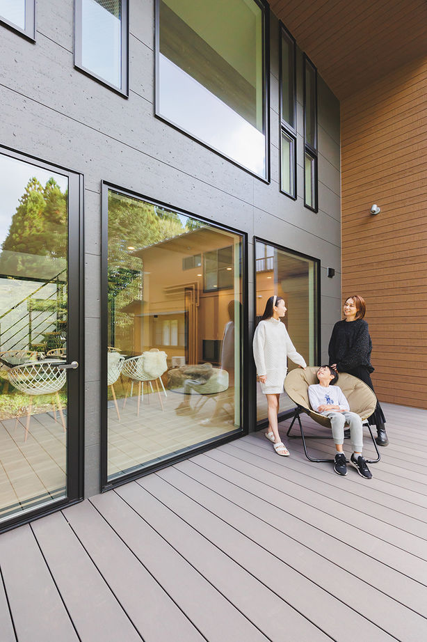 マッケンジーハウス(厚木・平塚・秦野) 【2290万円／コの字型／大開口／中庭】光と風と美しい景観を楽しむ。北側に開いた明るく開放的な邸宅の建築実例画像7