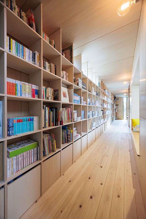 マッケンジーハウス(厚木・平塚・秦野) 【小田原市／ビルトインガレージ／2階リビング】無駄を省いたシンプルな設計で、自然の温もり溢れる木の家の建築実例画像7