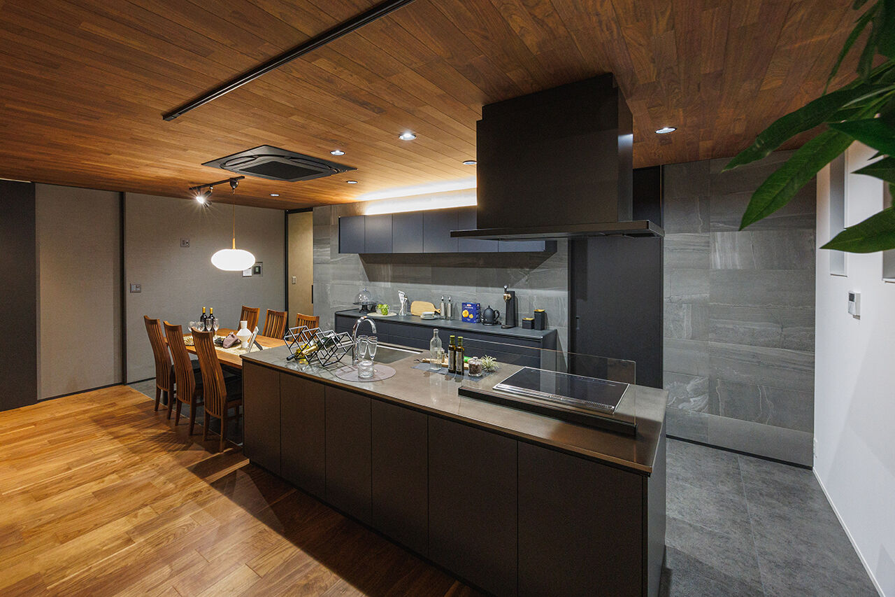 マッケンジーハウス(厚木・平塚・秦野) 【平塚市／吹抜／開放感】光と風を取り込む設計で1年中快適に。上質さを追求したデザイン性あふれる住まいの建築実例画像6