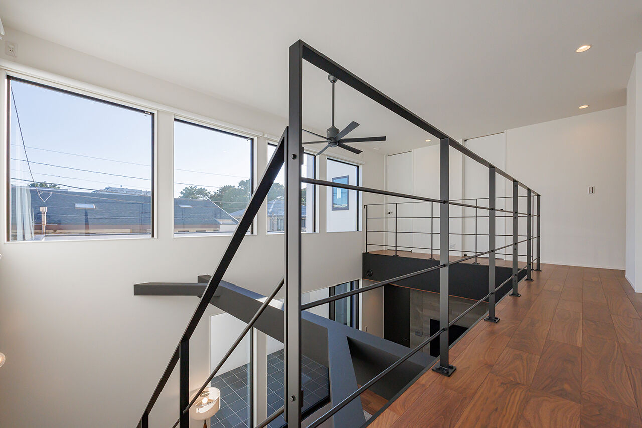 マッケンジーハウス(厚木・平塚・秦野) 【平塚市／吹抜／開放感】光と風を取り込む設計で1年中快適に。上質さを追求したデザイン性あふれる住まいの建築実例画像9