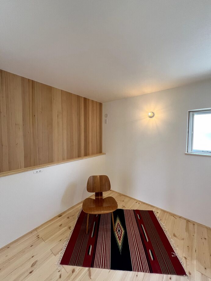 熊木建築事務所 インナーガレージのある、鎧張の平屋の建築実例画像9