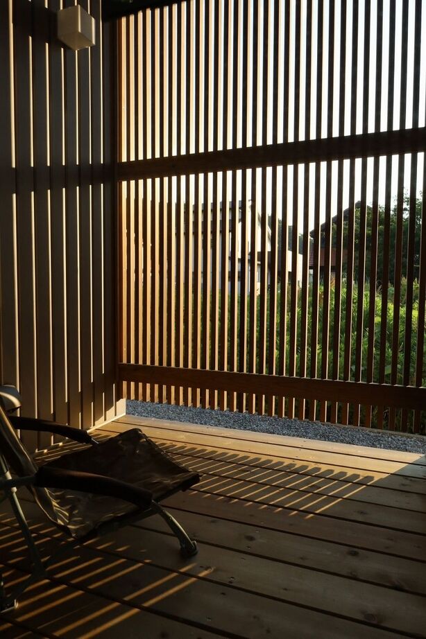 熊木建築事務所 弥彦山が見守る、のびやかな平屋の建築実例画像9