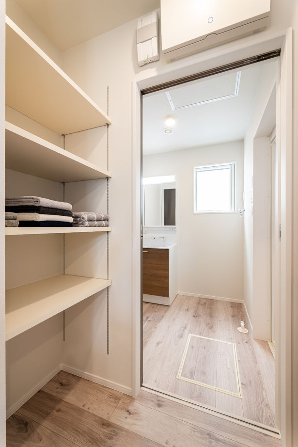 JUSTPIAHOUSE やさしい色合いや質感を活かして「大人カワイイ」を楽しむ家の建築実例画像5