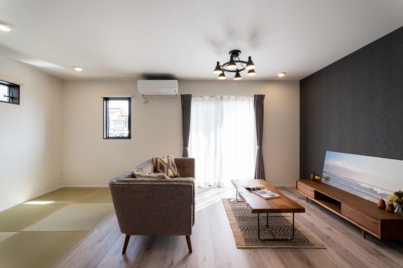 JUSTPIAHOUSE コストはとことんカットして、楽しみはとことんプラスしたい！私たち家族の「ヴィンテージスタイル」の家の建築実例画像4