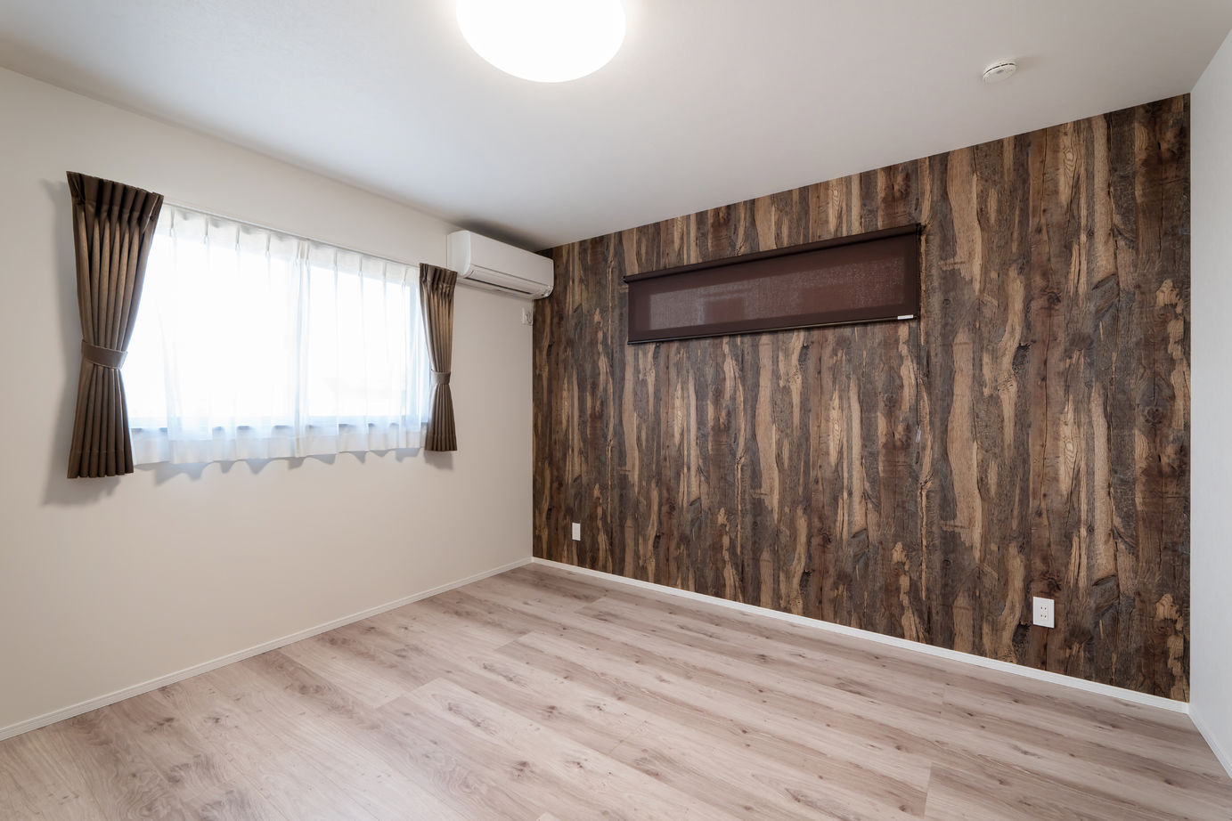 JUSTPIAHOUSE コストはとことんカットして、楽しみはとことんプラスしたい！私たち家族の「ヴィンテージスタイル」の家の建築実例画像6