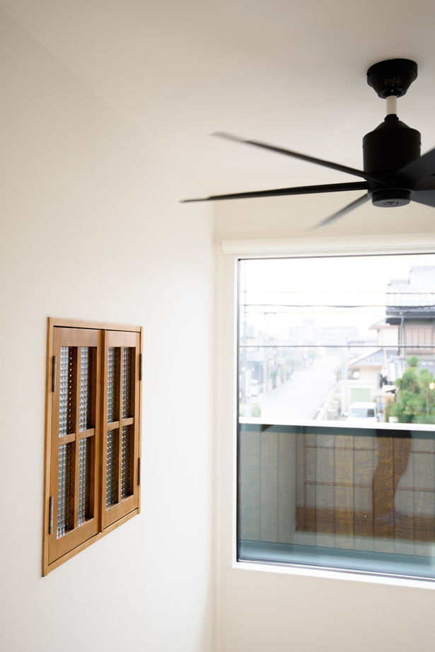 クライツ 【滋賀県大津市／2900万円】ガルバリウム鋼板×サイディングのスタイリッシュデザイン。職住一体の住まいの建築実例画像17