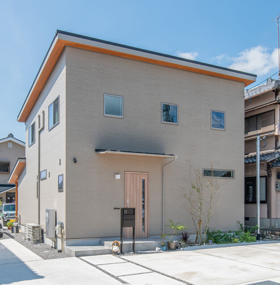 クライツ 【滋賀県大津市／3300万円】表情豊かな塗り壁と木の質感に癒される。メリハリのある空間設計で広々と暮らすの建築実例画像10