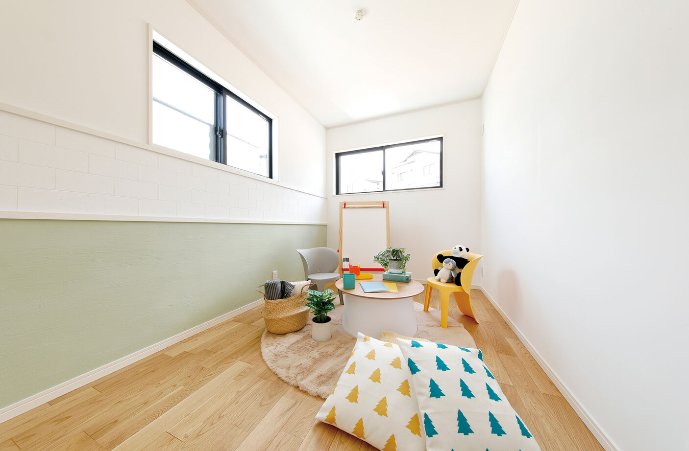 野村工務店 吹抜けのLDK+アウトドアリビングデッキで30畳を超える大空間。高台の開放感を満喫する家の建築実例画像18