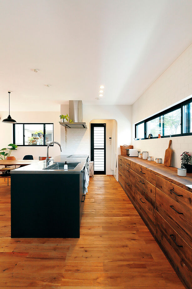 野村工務店 大好きなインテリアに囲まれた約28畳のLDKで、子どもや愛犬と過ごす豊かな家時間の建築実例画像12