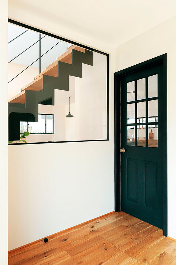 野村工務店 大好きなインテリアに囲まれた約28畳のLDKで、子どもや愛犬と過ごす豊かな家時間の建築実例画像16