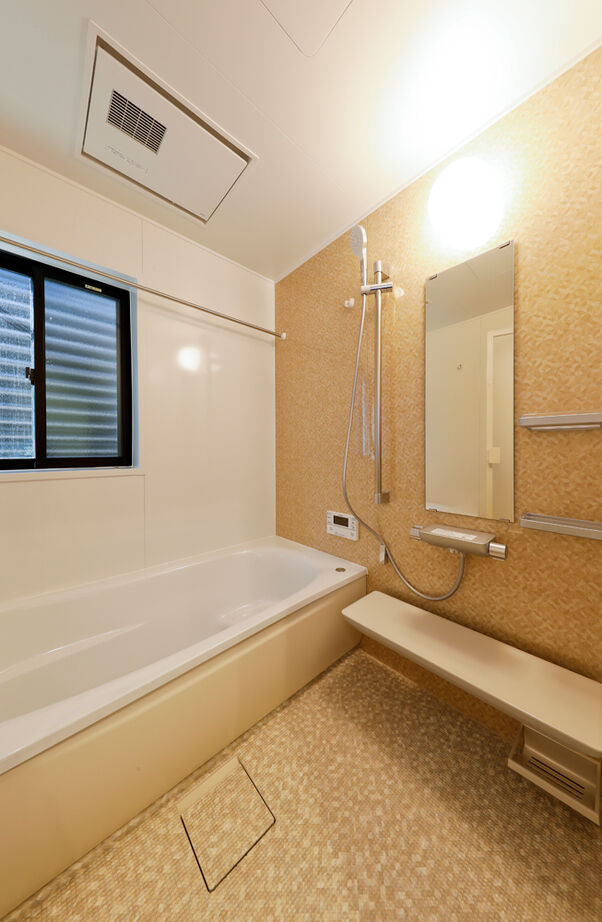 野村工務店 四方を庭に囲まれ、まるで森の中に佇むような住まい。約24畳のウッドデッキで豊かな自然を満喫するの建築実例画像12