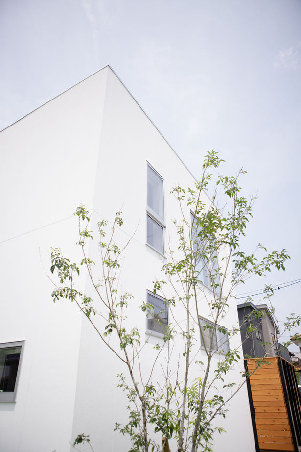 ディー・アンド・エイチ 【福岡/高気密高断熱/吹抜け/自然素材】一番寒い日に体験宿泊！開放感と外断熱、土地が決め手の建築実例画像2