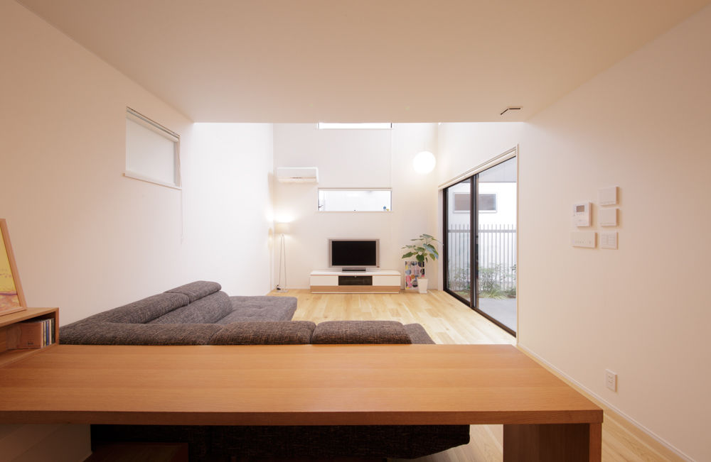 ディー・アンド・エイチ 【福岡/吹抜け/高気密高断熱/WIC】家具・照明が映えるデザイン／キッチンから見える景色が好きの建築実例画像4