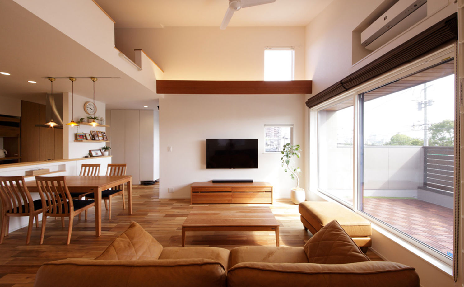 ディー・アンド・エイチ 【福岡/2世帯住宅/高気密高断熱】住まいは1階と2階に独立。2つの玄関は中でつながるちょうど良い距離感の家の建築実例画像2