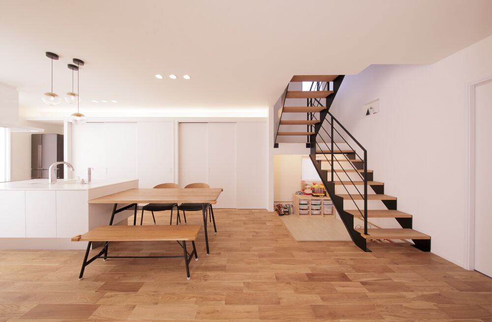 ディー・アンド・エイチ 【福岡市/高気密高断熱/WIC/パントリー/収納充実】外断熱が叶えるデザイン×快適性の建築実例画像1