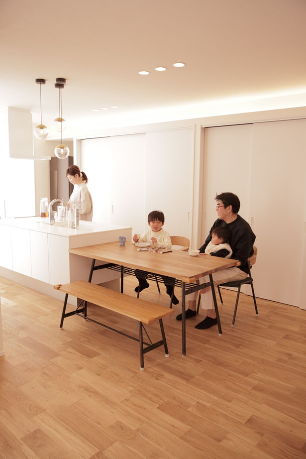 ディー・アンド・エイチ 【福岡市/高気密高断熱/WIC/パントリー/収納充実】外断熱が叶えるデザイン×快適性の建築実例画像7