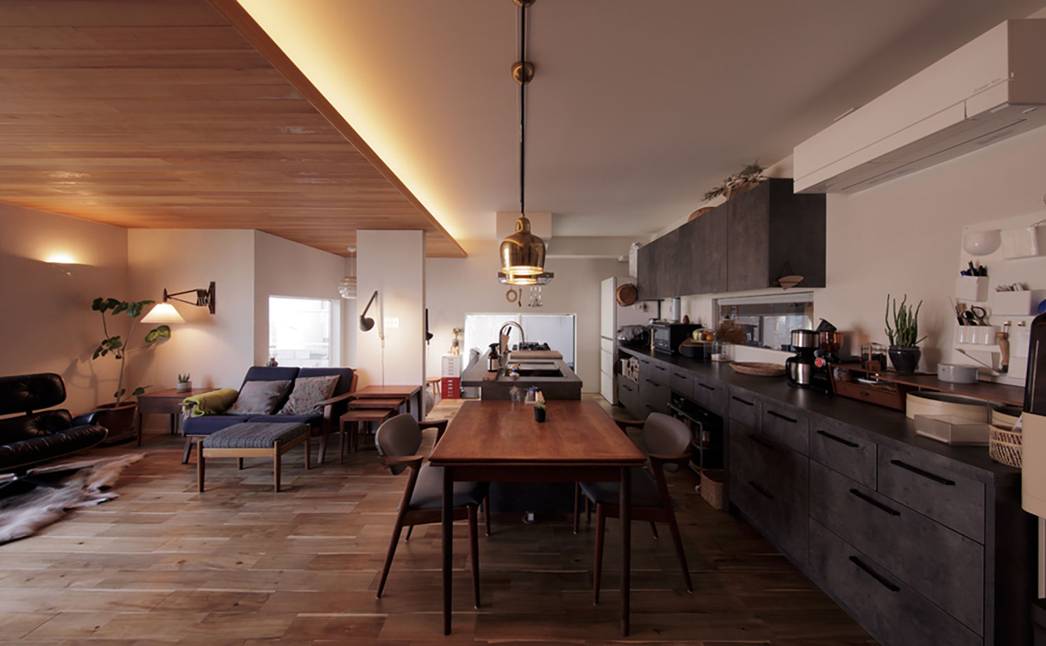 ディー・アンド・エイチ 【福岡市/北欧/ウッドデッキ】外とつながる開放設計＆回遊動線、暮らしやすいアイデアと楽しい仕掛けが満載の建築実例画像10