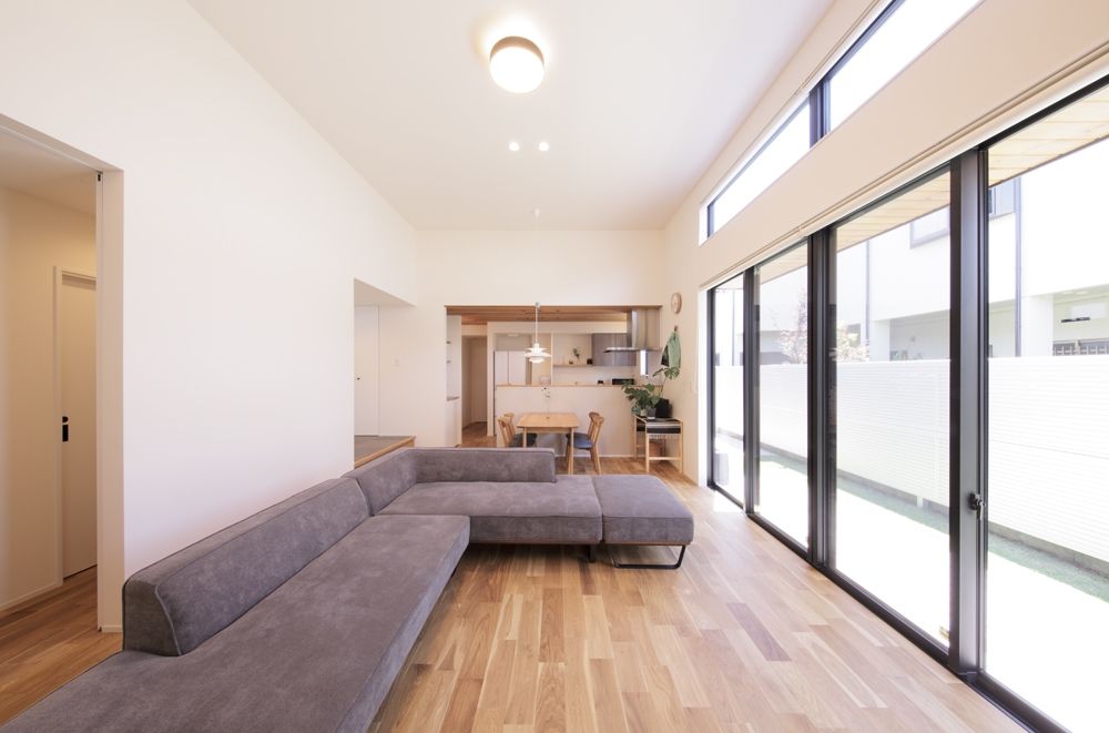 ディー・アンド・エイチ 【福岡/平屋/高気密高断熱/収納充実/ウッドデッキ】豊富な収納や小上がりスペースなど工夫満載の平屋の家の建築実例画像2