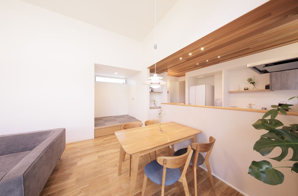 ディー・アンド・エイチ 【福岡/平屋/高気密高断熱/収納充実/ウッドデッキ】豊富な収納や小上がりスペースなど工夫満載の平屋の家の建築実例画像4