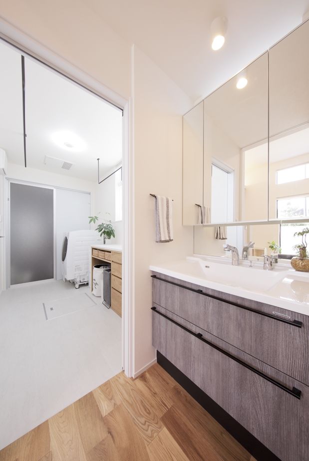 ディー・アンド・エイチ 【福岡/平屋/高気密高断熱/収納充実/ウッドデッキ】豊富な収納や小上がりスペースなど工夫満載の平屋の家の建築実例画像7