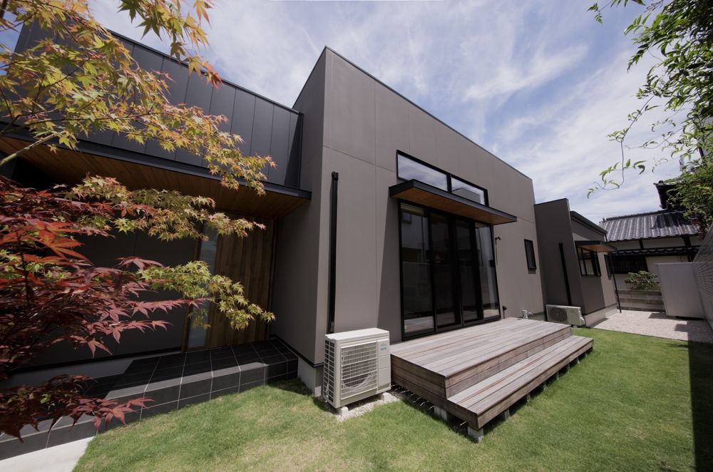 ディー・アンド・エイチ 【福岡/平屋/高気密高断熱/収納充実/ウッドデッキ】豊富な収納や小上がりスペースなど工夫満載の平屋の家の建築実例画像9