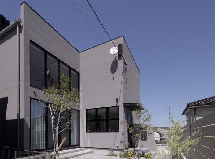 ディー・アンド・エイチ 【福岡市/吹抜け/高気密高断熱/収納充実】土地形状の有効活用により叶えた高気密高断熱の吹抜け大空間の家の建築実例画像2