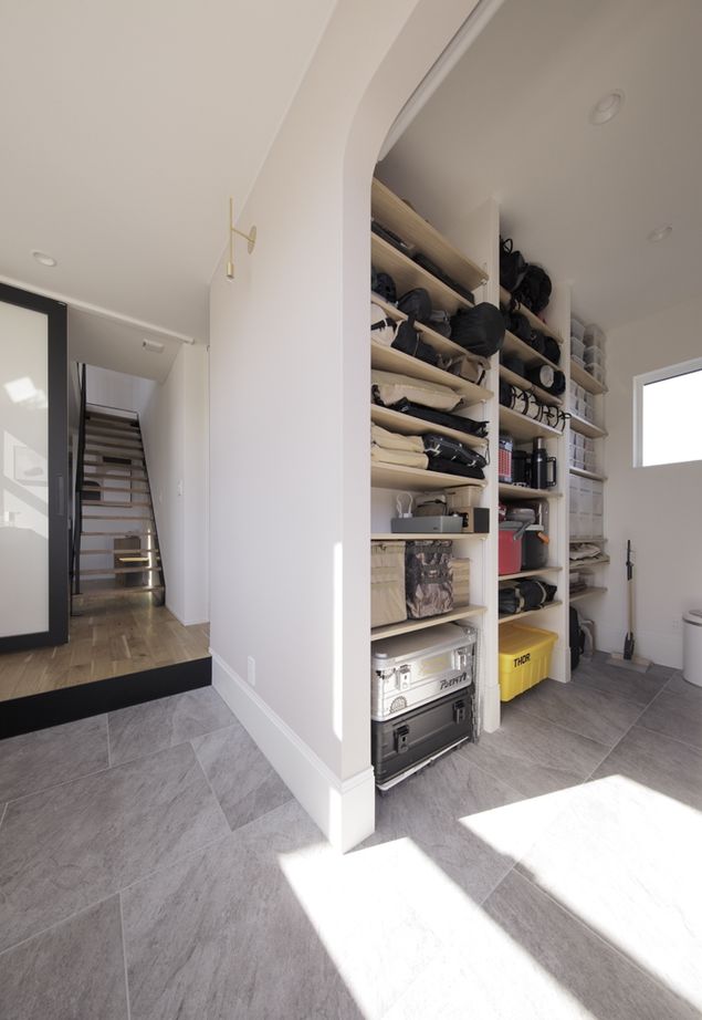 ディー・アンド・エイチ 【福岡市/吹抜け/高気密高断熱/収納充実】土地形状の有効活用により叶えた高気密高断熱の吹抜け大空間の家の建築実例画像7