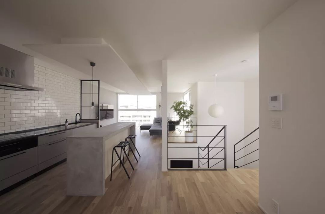 ディー・アンド・エイチ 【2階建て/2階リビング/眺望良好】眺望を活かした2階リビングの家の建築実例画像2