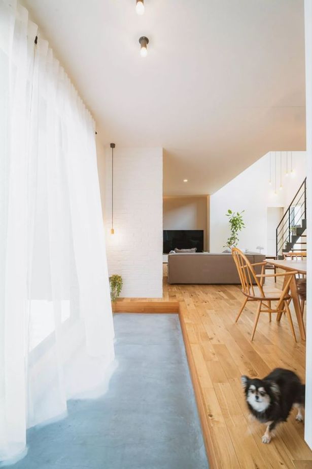 ディー・アンド・エイチ 【2階建て/吹抜け/店舗兼用】ヨガスタジオと住まいの建築実例画像5