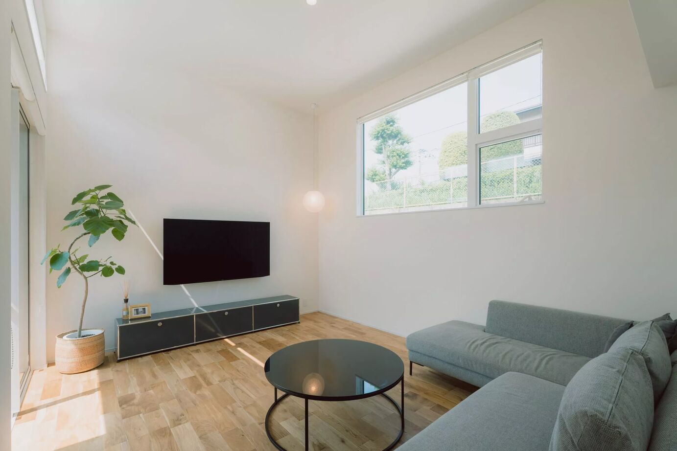 ディー・アンド・エイチ 【2階建て／高天井／高気密高断熱】ゆとりあるリビングでのびやかな暮らしの建築実例画像3