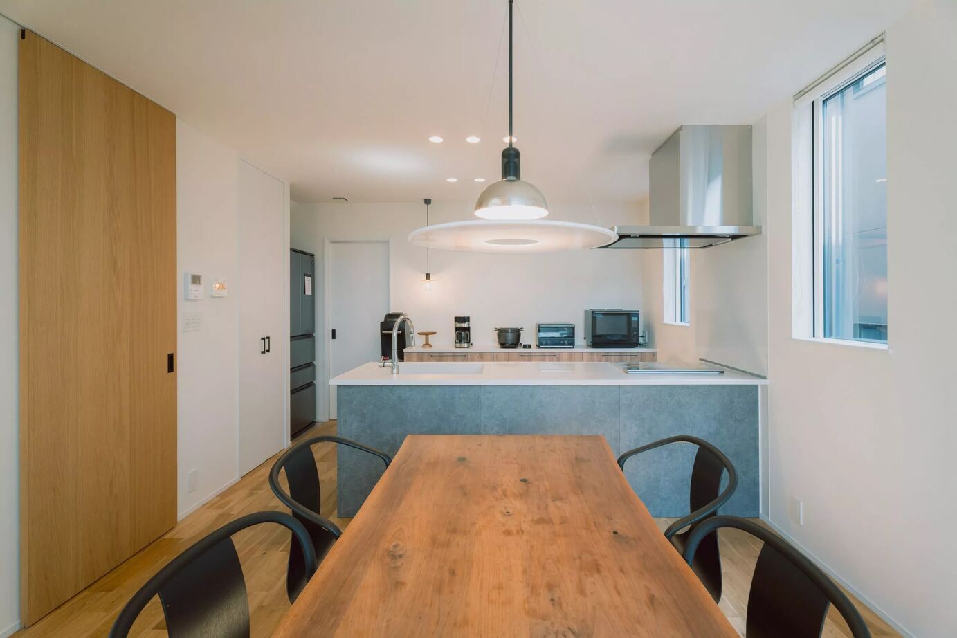 ディー・アンド・エイチ 【2階建て／高天井／高気密高断熱】ゆとりあるリビングでのびやかな暮らしの建築実例画像5