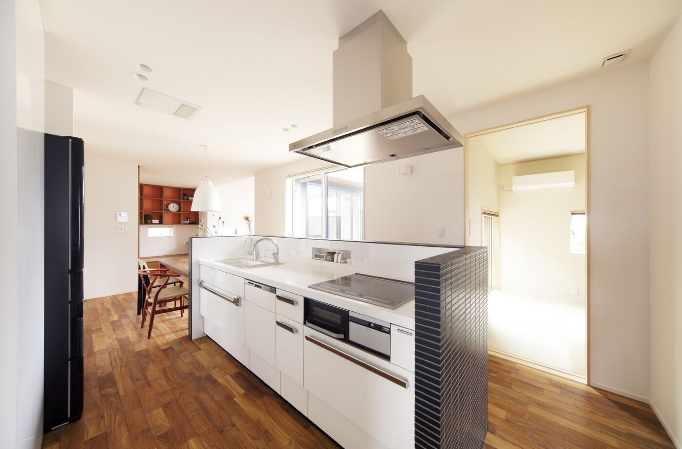 ディー・アンド・エイチ 土地の特徴を生かした平屋の住まいの建築実例画像5