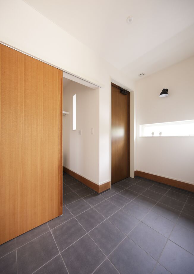 ディー・アンド・エイチ 土地の特徴を生かした平屋の住まいの建築実例画像8