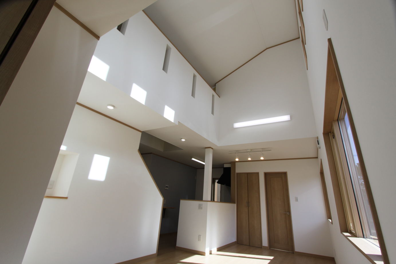 サンホーム 【1500万円台/16.1坪/平屋】スペースを有効活用したコンパクトな住まいの建築実例画像2