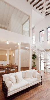 KASHII DESIGN HOME / 香椎建設 【3500～3999万円/ビルトインガレージ】ガラス張りシアタールーム！愛車2台格納ガレージと自慢の趣味部屋の建築実例画像5