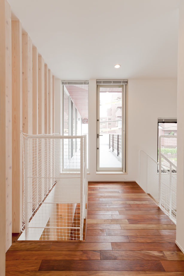 KASHII DESIGN HOME / 香椎建設 【3500～3999万円/ビルトインガレージ】ガラス張りシアタールーム！愛車2台格納ガレージと自慢の趣味部屋の建築実例画像7